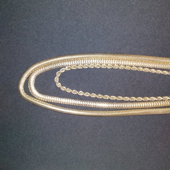 Vintage 3-layer Chain Necklace - Picture 2 of 5